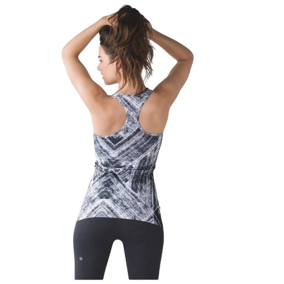Lululemon Cool Racerback Heat Wave White Black Hip Length Sporty Tank Top Size 8 - Picture 3 of 9